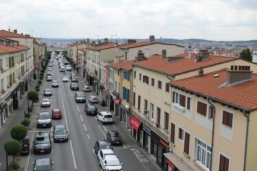 Nîmes : Quels quartiers éviter pour un séjour serein et sécurisé ?